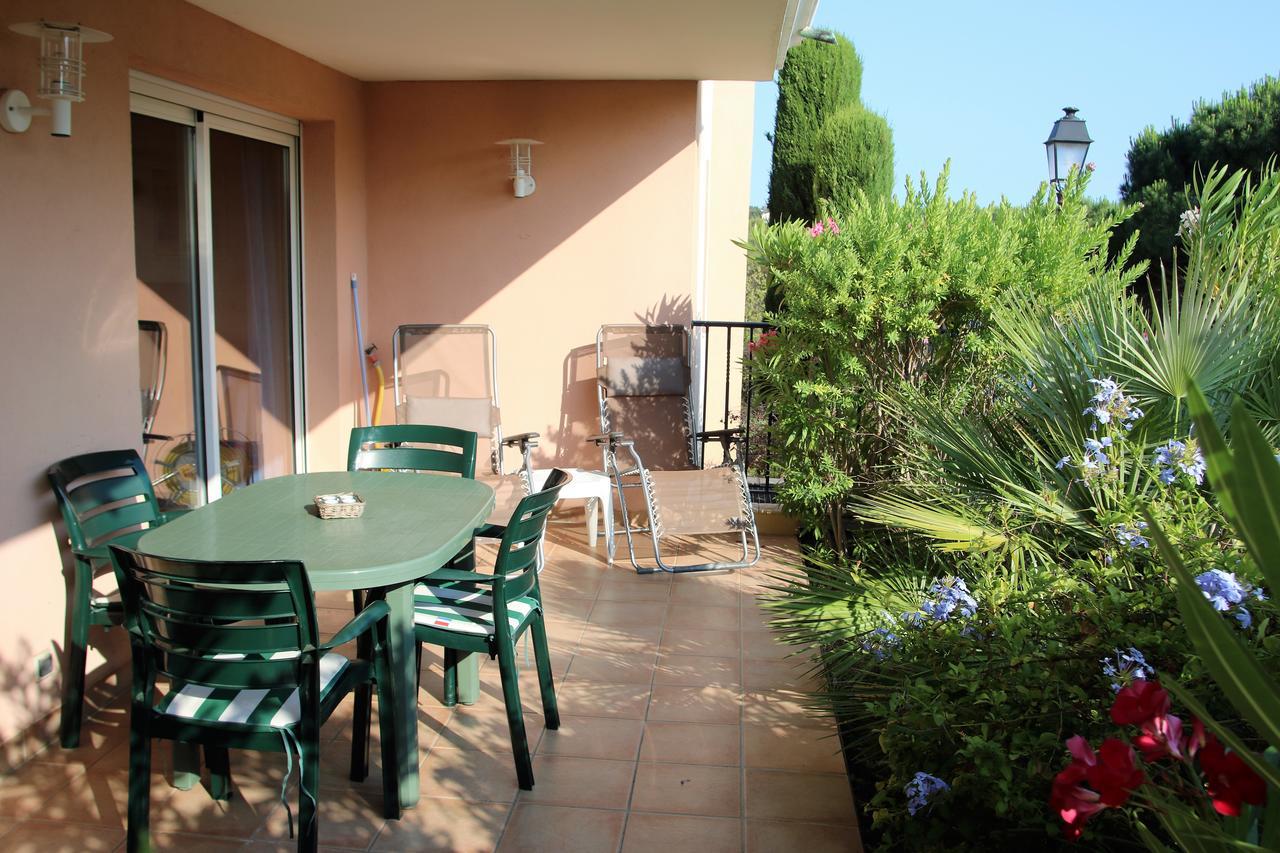 Appartement Les Pins Bleus A8 Сен Максим Екстериор снимка
